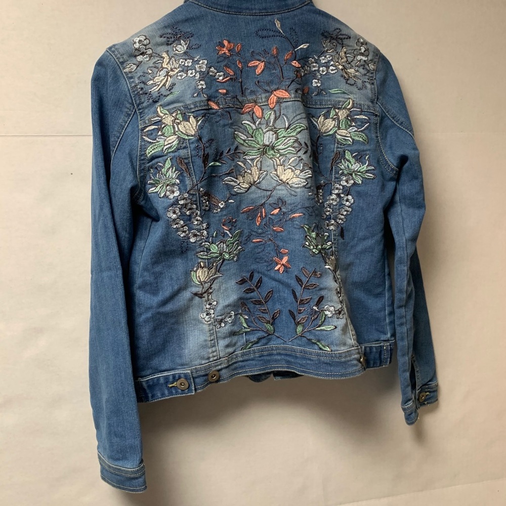 Jean jacket - Picture 2 of 2